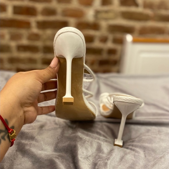 White heels - Picture 3 of 3